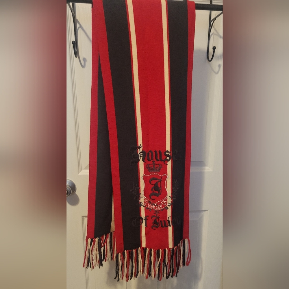 Juicy Couture scarf